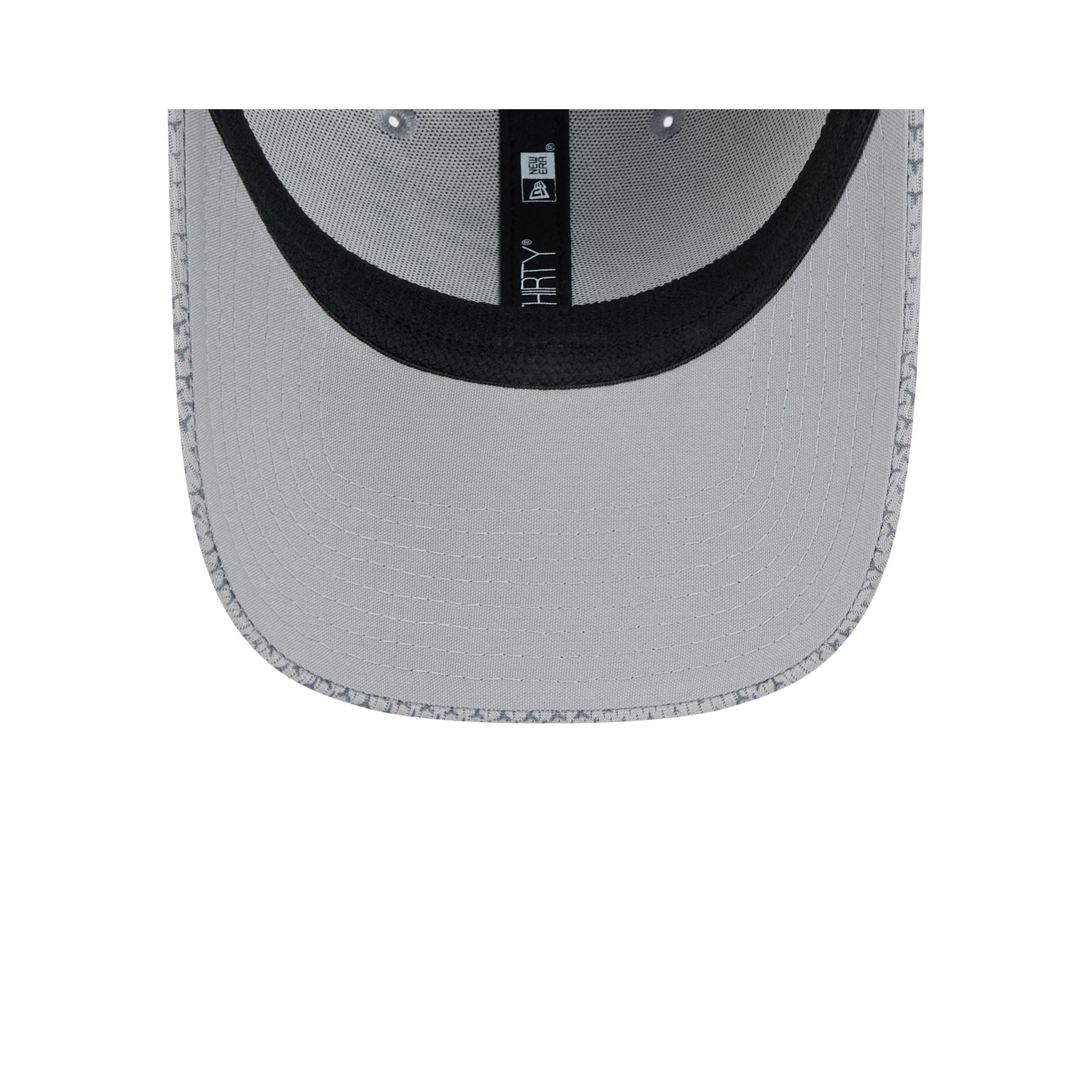 Las Vegas Raiders 2024 Sideline Gray 39THIRTY Stretch Fit Hat