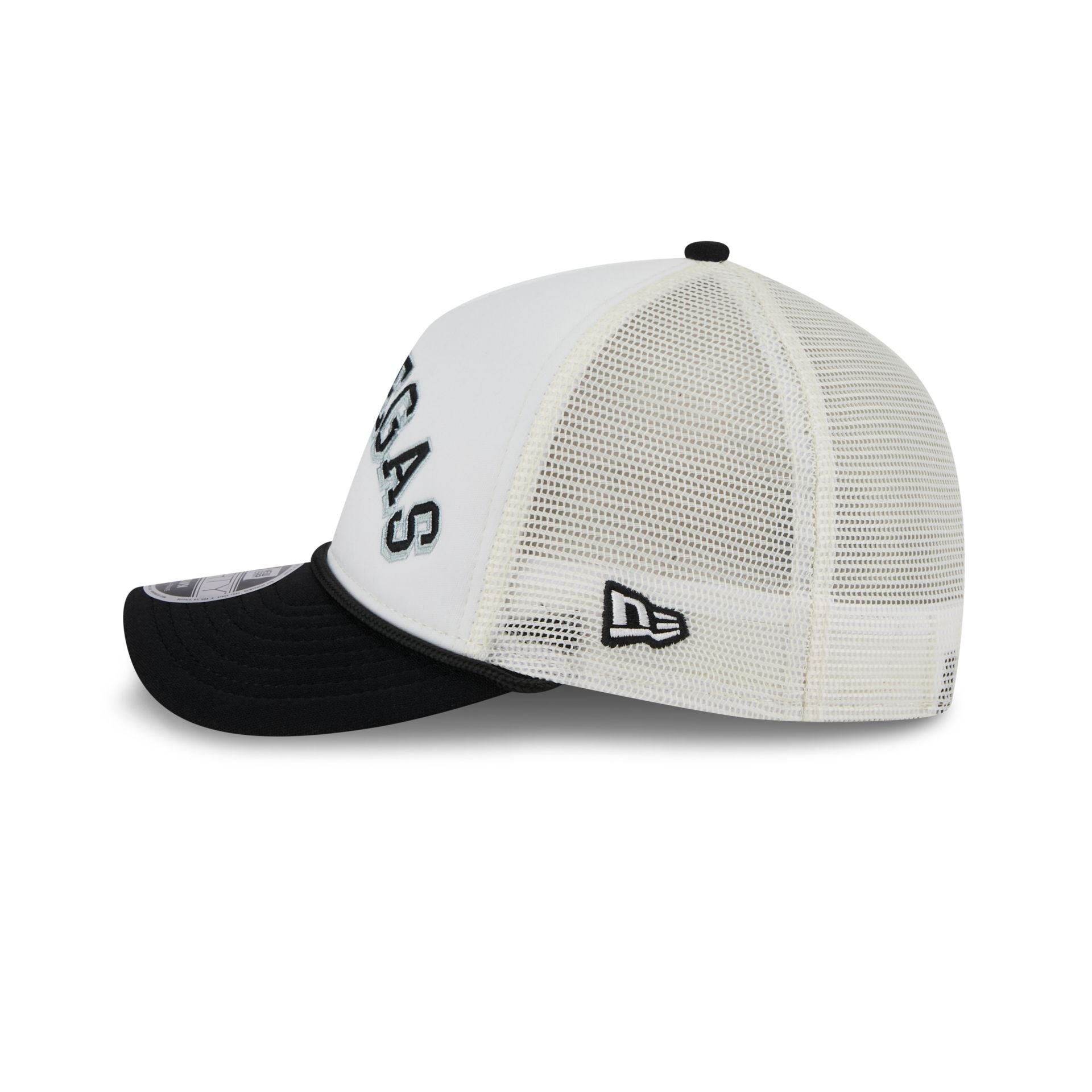 Las Vegas Raiders Chrome Arch 9FORTY M-Crown A-Frame Trucker Hat